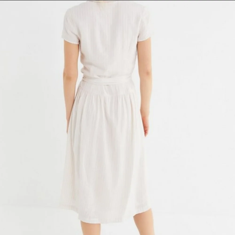 *SOLD* Urban Outfitters button front dress - Picture 2 of 6